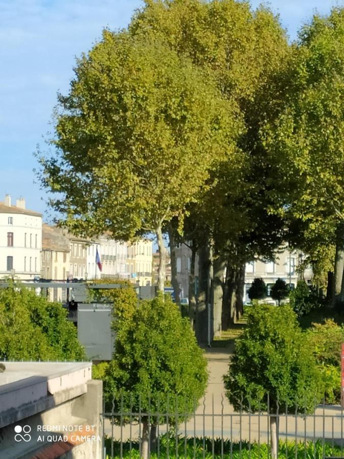 Le Selamat, Logis Xxl Au Calme Avec Terrasse Carcassonne Eksteriør bilde